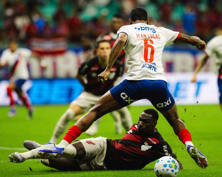 Jogada de Jean Lucas terminou no primeiro gol da partida