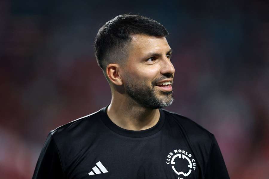 Sergio Aguero foi alcançado por Tijjani Reijnders 