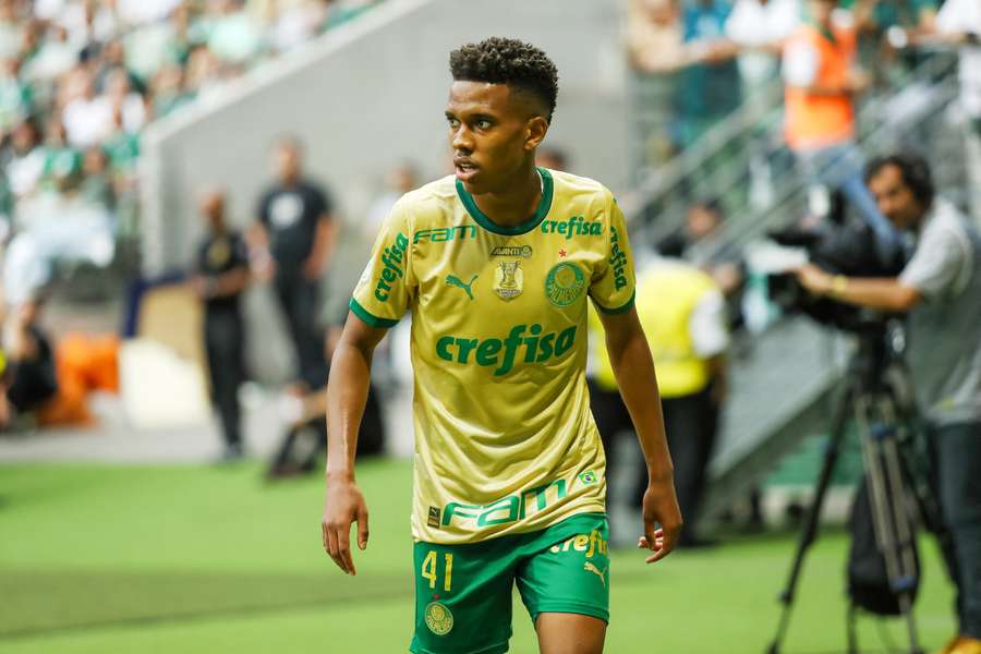 Revelado pelo Palmeiras, Estevão já foi vendido ao Chelsea, da Inglaterra.