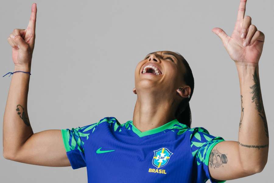 Seleção Brasileira lança novos uniformes para a Copa do Mundo Feminina