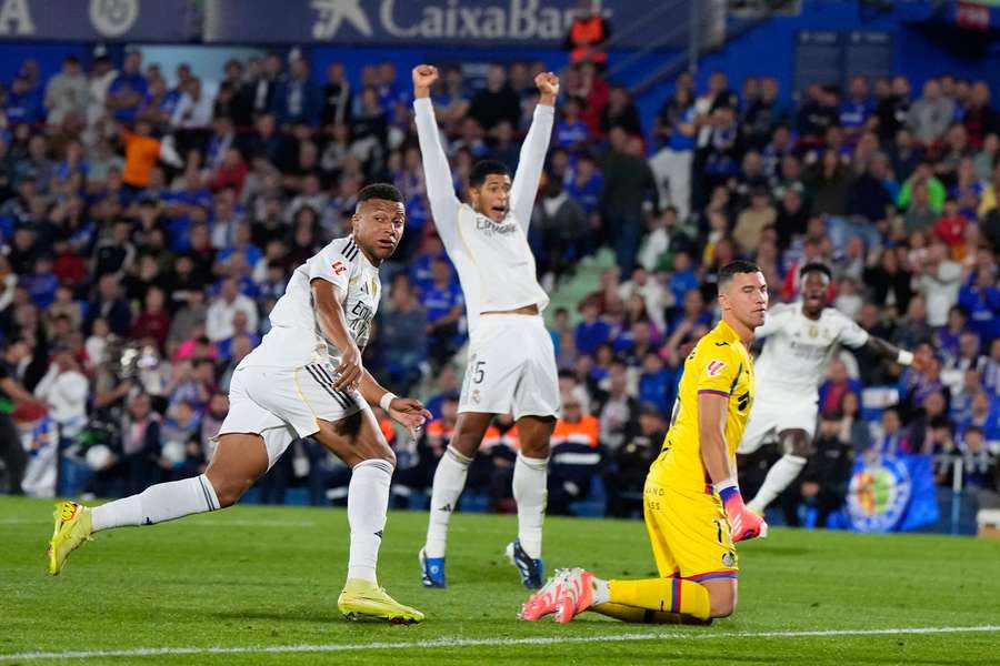 Real Madrid sa trápil, ale získal tri body.