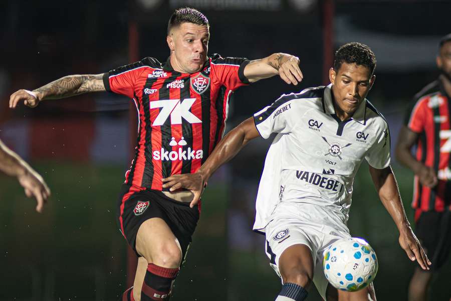 Remo e Vitória se enfrentam neste domingo (26) em Belém Remo e Vitória se enfrentam neste domingo (26) em Belém