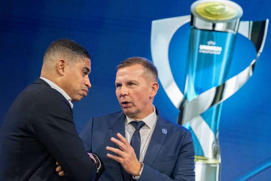 Tréner Kentoš v debate s Reizigerom.