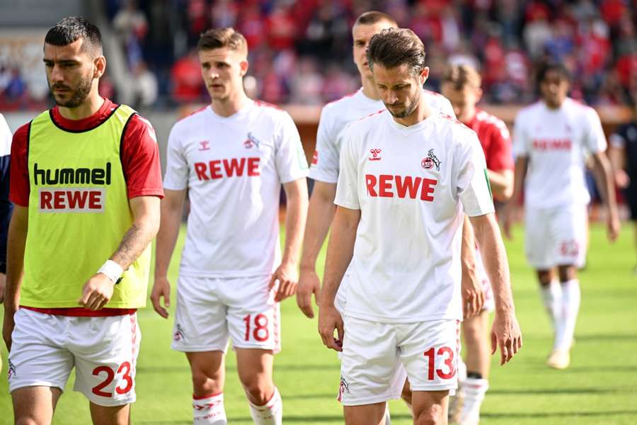 Hängende Köpfe: Köln folgt Darmstadt in die 2. Bundesliga Hängende Köpfe: Köln folgt Darmstadt in die 2. Bundesliga