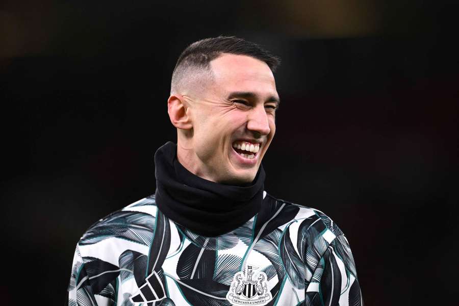 Vlachodimos com as cores do Newcastle