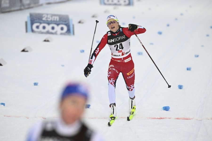 Johaug wurde starke Zweite in Kuusamo