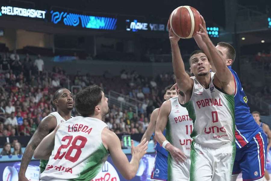 Diogo Brito foi o melhor marcador de Portugal, com 22 pontos