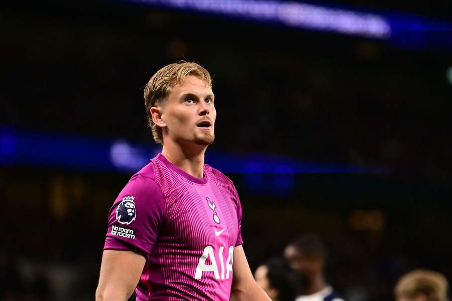 Tottenham upevňuje Kinského pozici. Dostane vylepšenou smlouvu, jasno je také o jeho dvojce