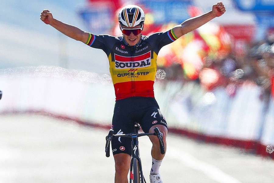 Evenepoel remporte la 14ᵉ étape de la Vuelta.