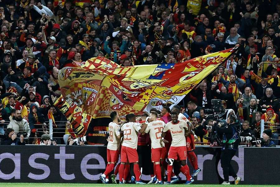 Les Lensois devant leur public lors du match face au PSV le 24 octobre.