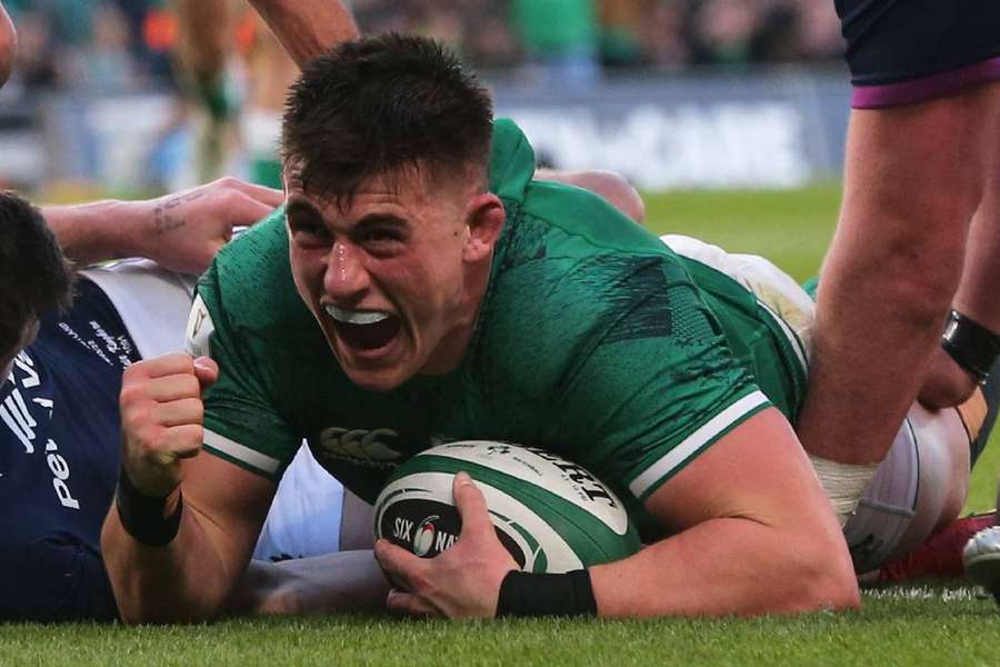 Ireland's Dan Sheehan scoring a try