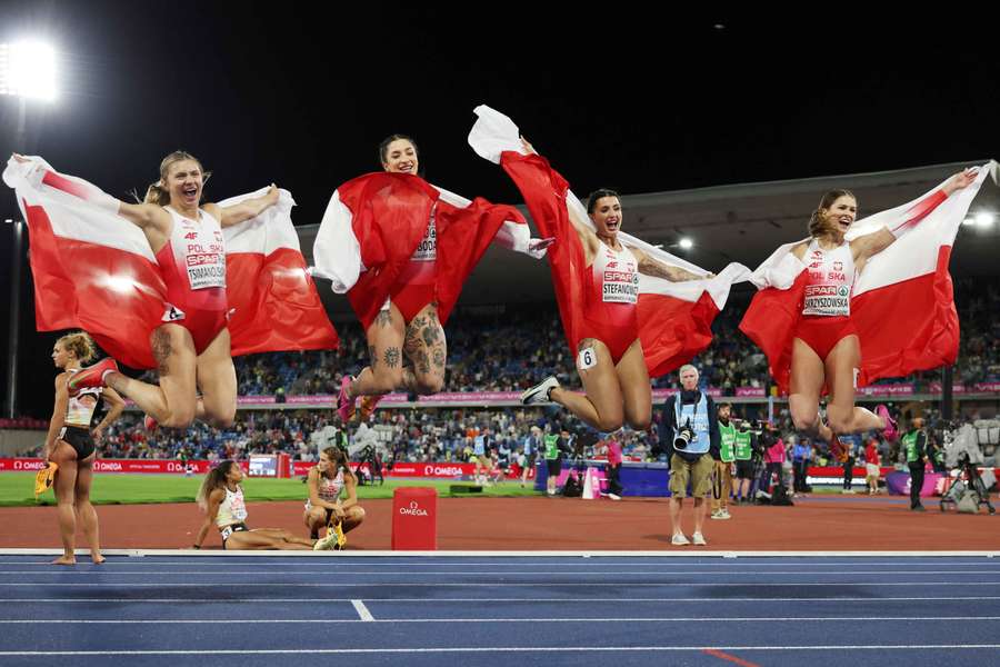 Brąz kobiecej sztafety 4x100 m w Birmingham, wygrały Brytyjki