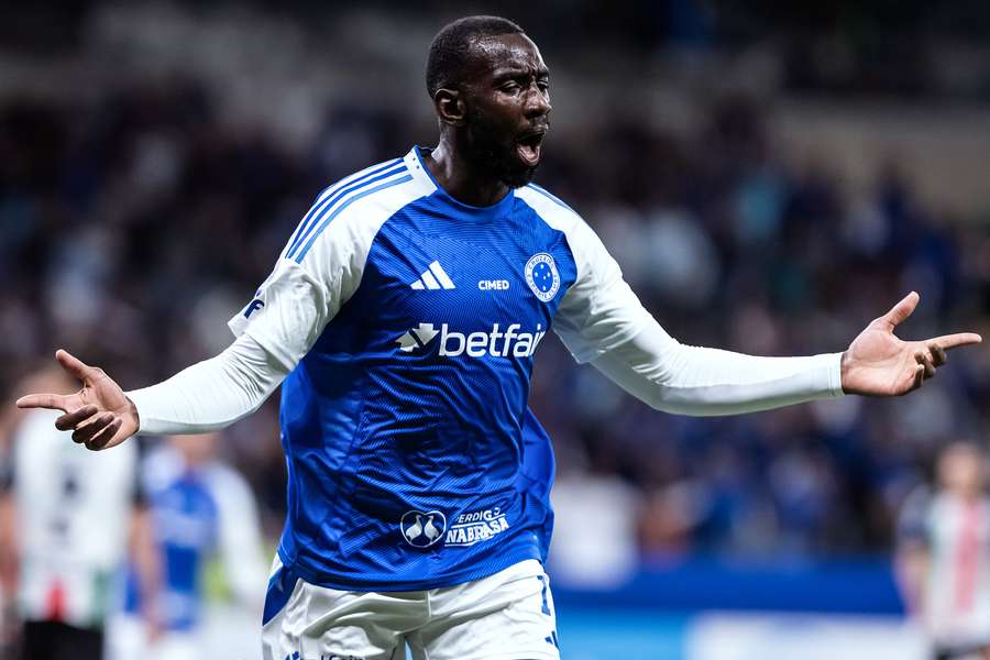 Bolasie atuou pelo Cruzeiro na última temporada
