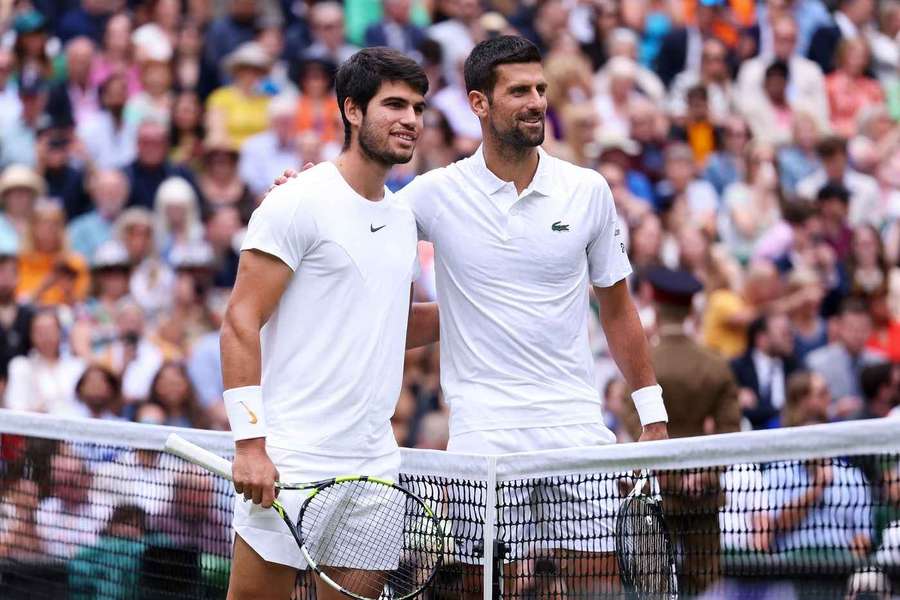 Carlos Alcaraz și Novak Djokovic, în finala Wimbledon din 2023