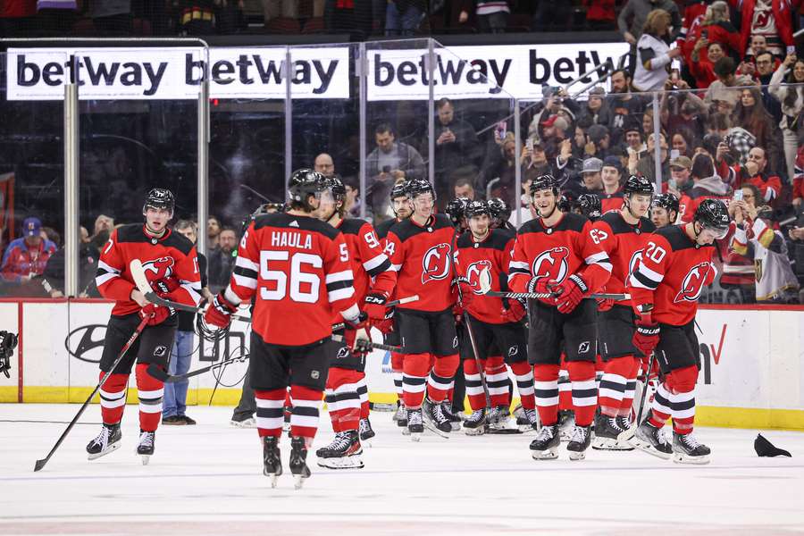 New Jersey Devils rallied for an impressive 6-5 win. 