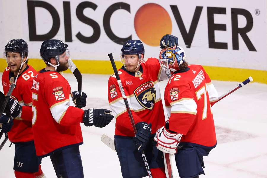 Die Spieler der Florida Panthers bejubeln ihren Einzug in das Stanley-Cup-Finale.