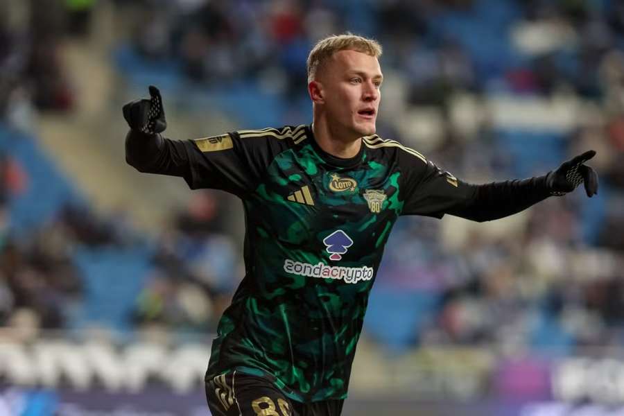 Bobček sa raduje zo 14. gólu v prebiehajúcom ročníku. Bobček sa raduje zo 14. gólu v prebiehajúcom ročníku.