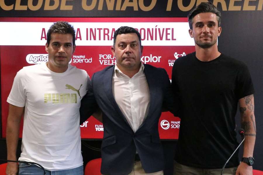 Tiago Fernandes vai comandar Torreense na Liga Revelação