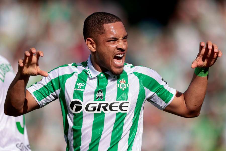 Vítor Roque vestirá la camiseta alviverde en Brasil