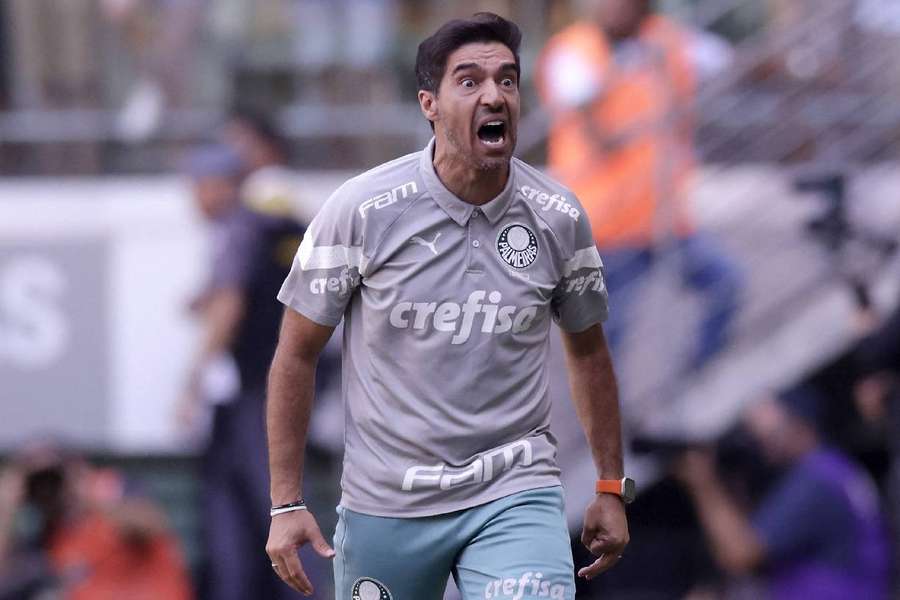 Abel Ferreira fica próximo de conquistar mais um título no comando do Palmeiras