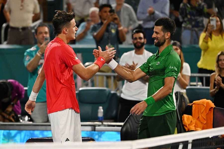 Menšík zdolal ve finále Djokoviče.