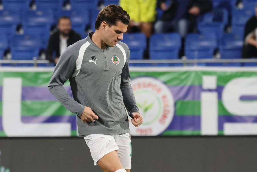 Ianis Hagi, înlocuit în minutul 40 Ianis Hagi, înlocuit în minutul 40