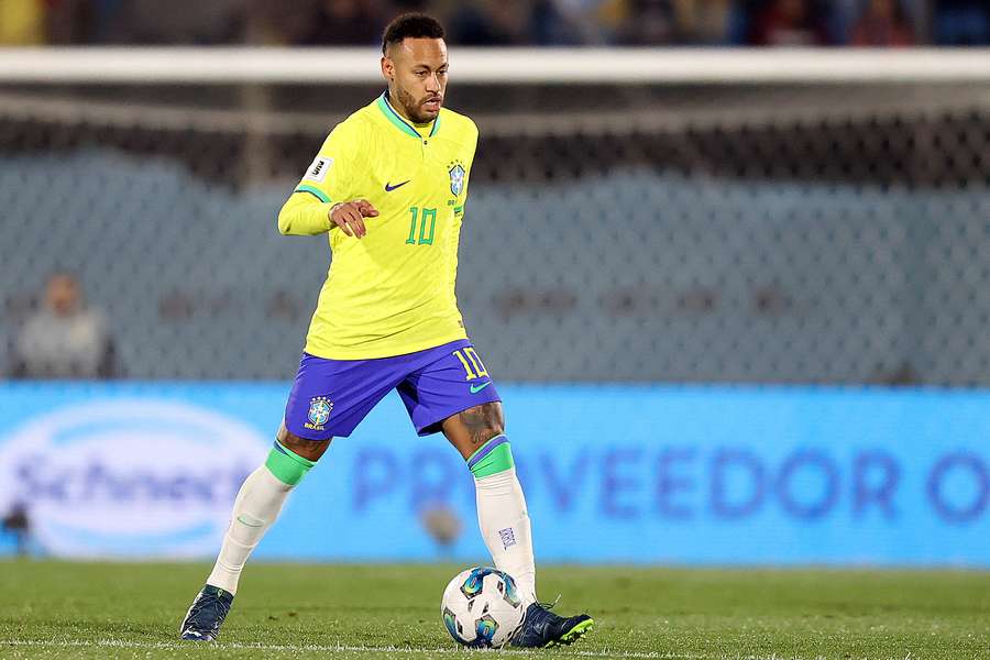 Neymar ainda não voltará a atuar pela Seleção Neymar ainda não voltará a atuar pela Seleção
