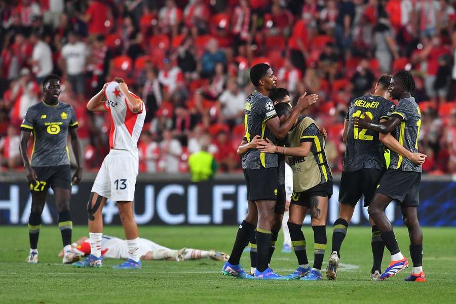 Die Spieler des OSC Lille bejubeln den Einzug in die Champions League-Ligaphase,