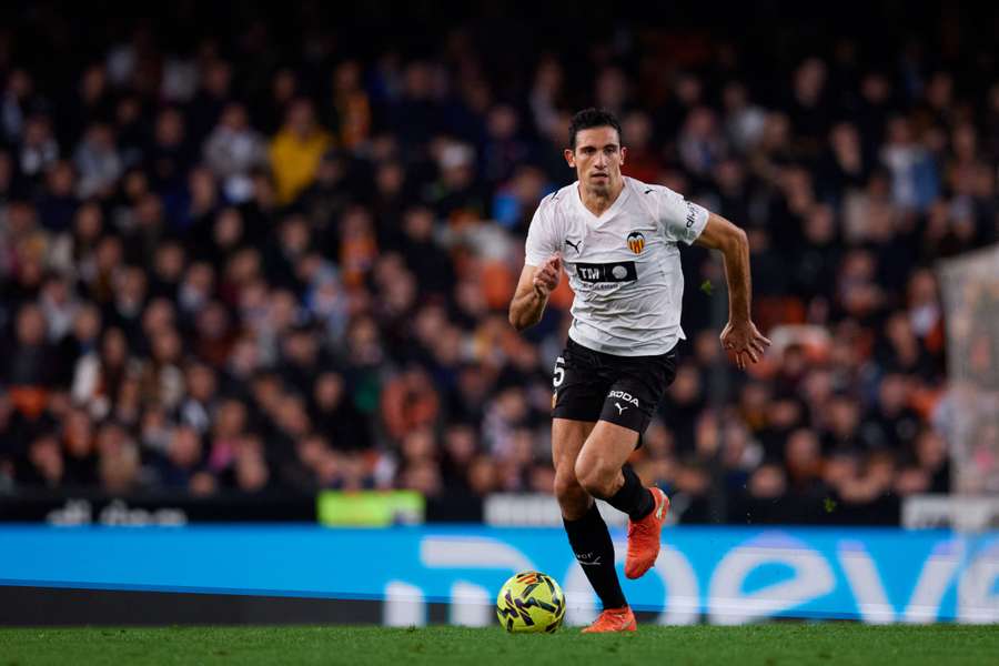 Tárrega, jugador del Valencia, en un partido contra el Mallorca en Mestalla
