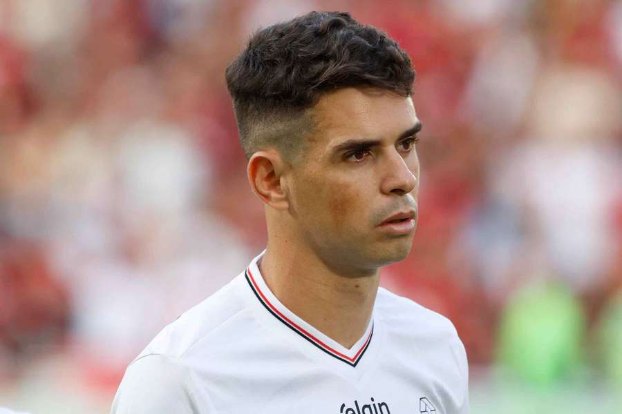 Oscar não joga desde o mês de julho