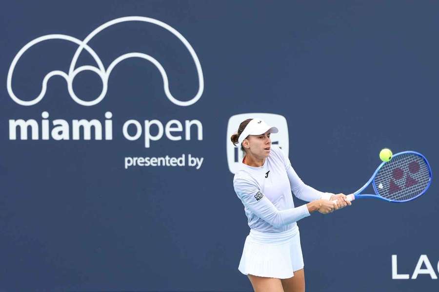 Tenis Flash: Dziś w Miami mecz Świątek z Linete oraz pojedynki Hurkacza i Majchrzaka