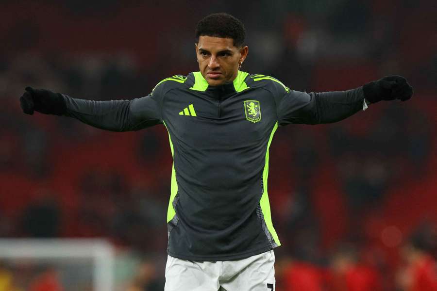 Diego Carlos moved to Aston Villa in 2022