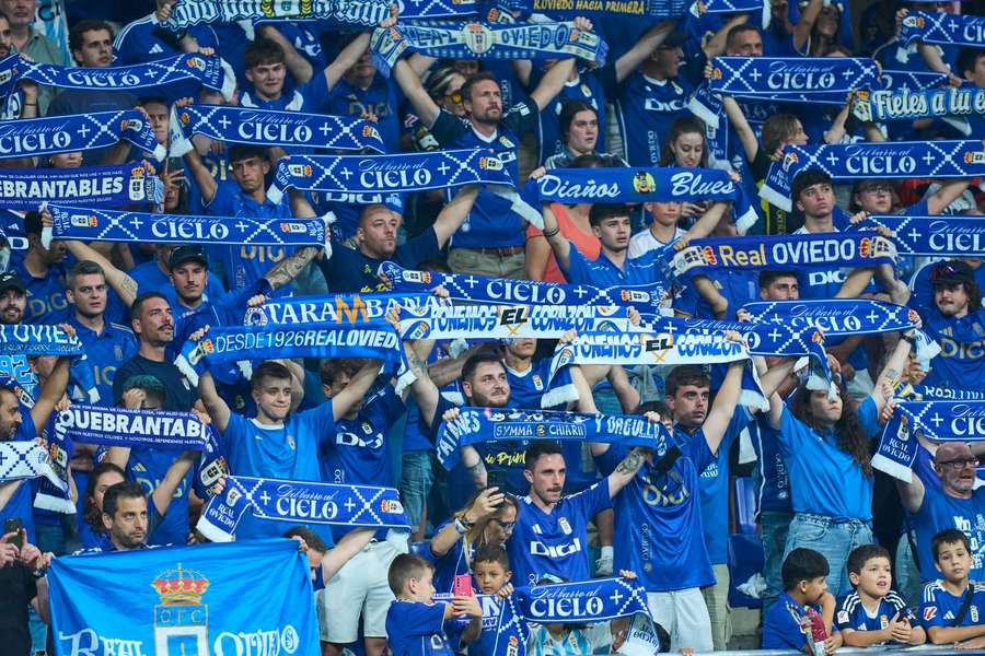 Real Oviedo fans
