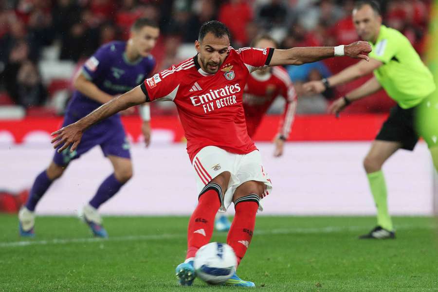 Pavlidis ao serviço do Benfica Pavlidis ao serviço do Benfica