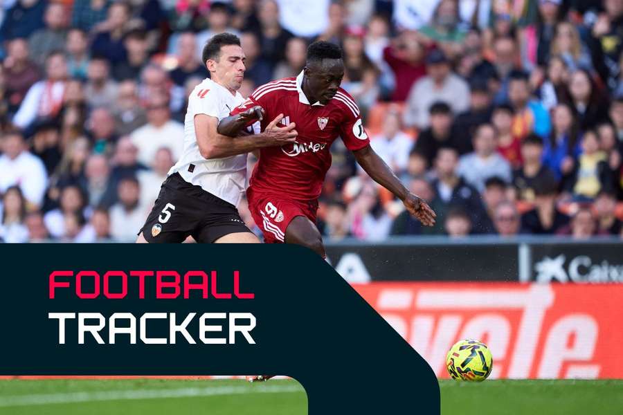 Yarek Tarrega of Valencia competes for the ball with Akor Adams Yarek Tarrega of Valencia competes for the ball with Akor Adams