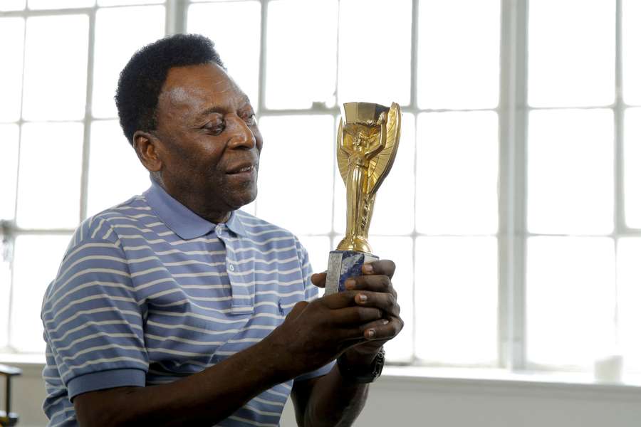 Health of football superstar Pele, who was hospitalised in Brazil, is improving - doctors