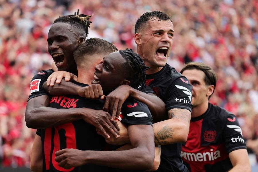 Leverkusen celebrate scoring against Leipzig