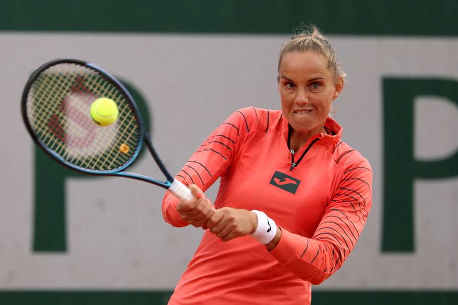 Arantxa Rus has progressed to the second round of the French Open