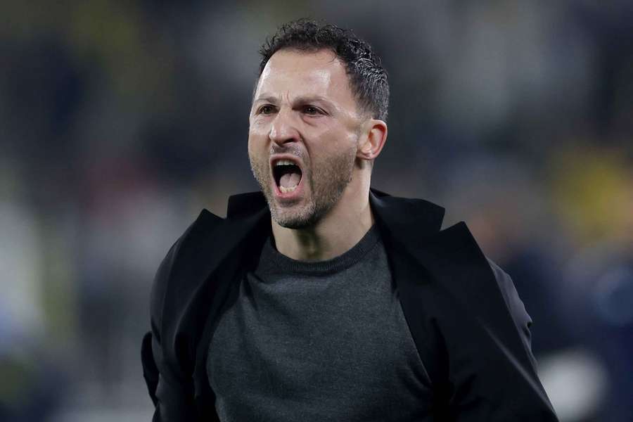 Domenico Tedesco ya no es entrenador del Fenerbahçe