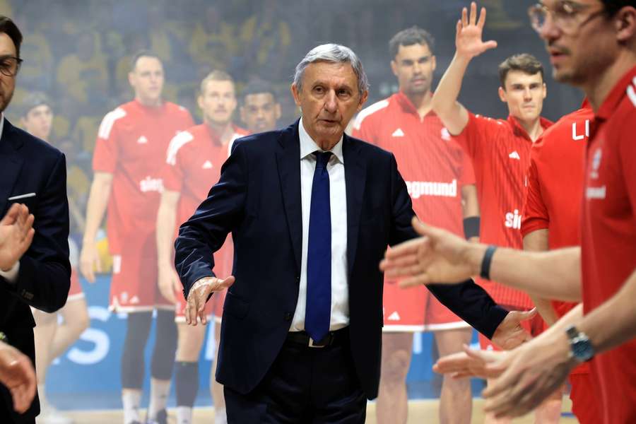 Svetislav Pesic ist auf Abschiedstournee mit dem FC Bayern. Svetislav Pesic ist auf Abschiedstournee mit dem FC Bayern.