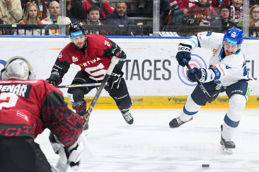 Forman v nájezdu na branku Sparty. Bude série skutečně ofenzivní?