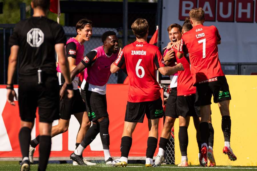 Brommapojkarna celebrate their fifth against Norrkoping