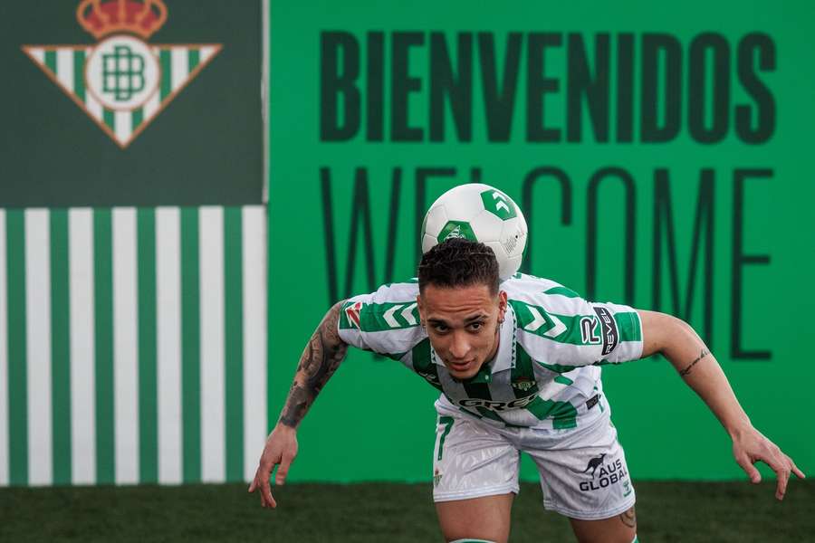 Das Jersey soll die Öffentlichkeit auf die ökologische Krise an der andalusischen Küste aufmerksam machen.