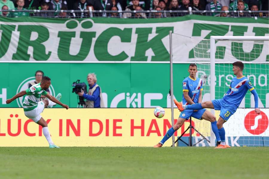 2. Bundesliga: Remis in Fürth - Braunschweig punktet im Abstiegskampf, zittert aber weiter