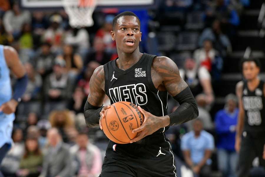 Dennis Schröder podría coincidir con Steph Curry