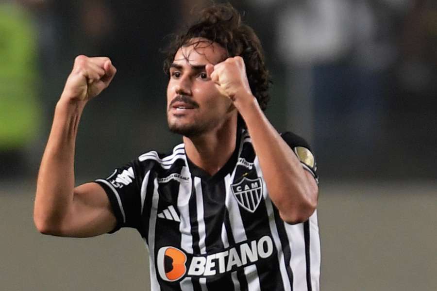 Igor Gomes marcou os dois gols da vitória que deixou o Atlético-MG vivo na competição