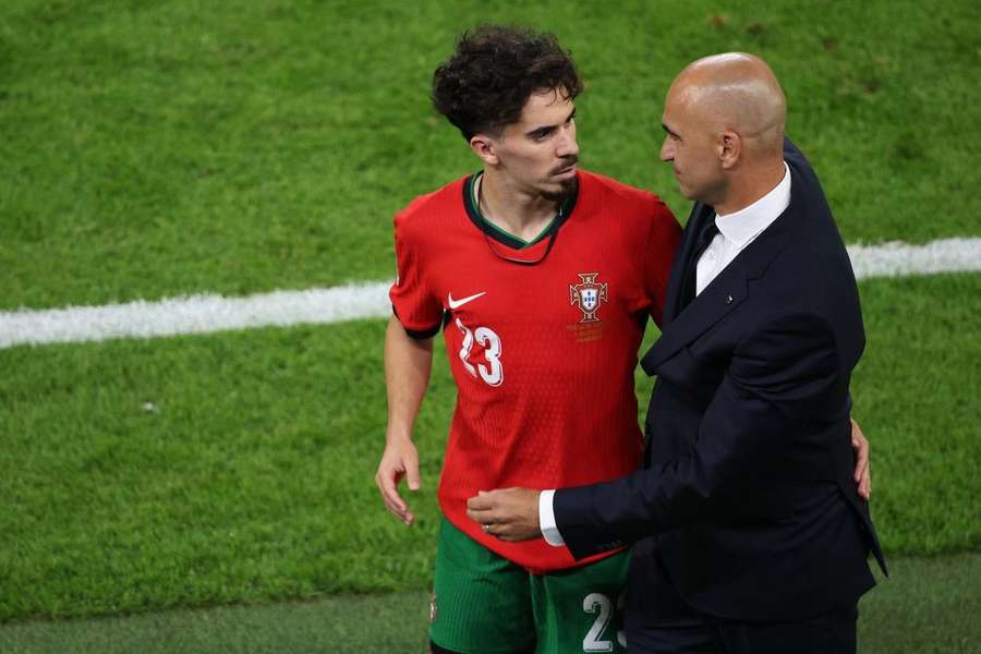 Vitinha foi substituído em todos os jogos do Europeu Vitinha foi substituído em todos os jogos do Europeu