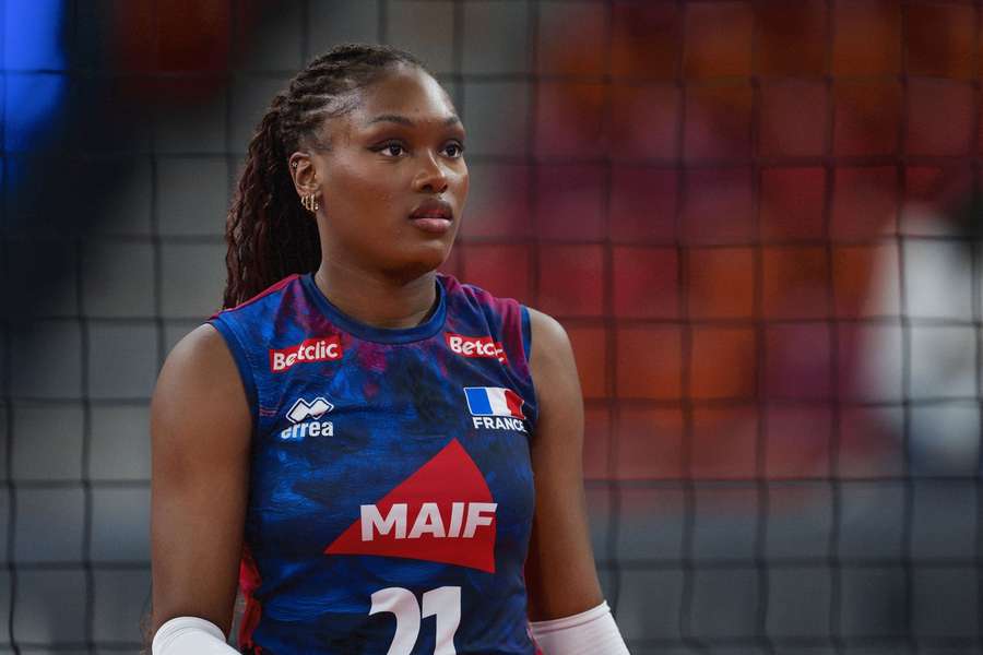 Les Bleues, déjà qualifiées pour les 8es de l'Euro de volley, s'inclinent contre l'Italie Les Bleues, déjà qualifiées pour les 8es de l'Euro de volley, s'inclinent contre l'Italie