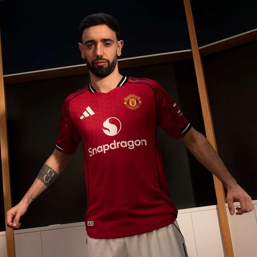 Manchester United home kit Manchester United home kit
