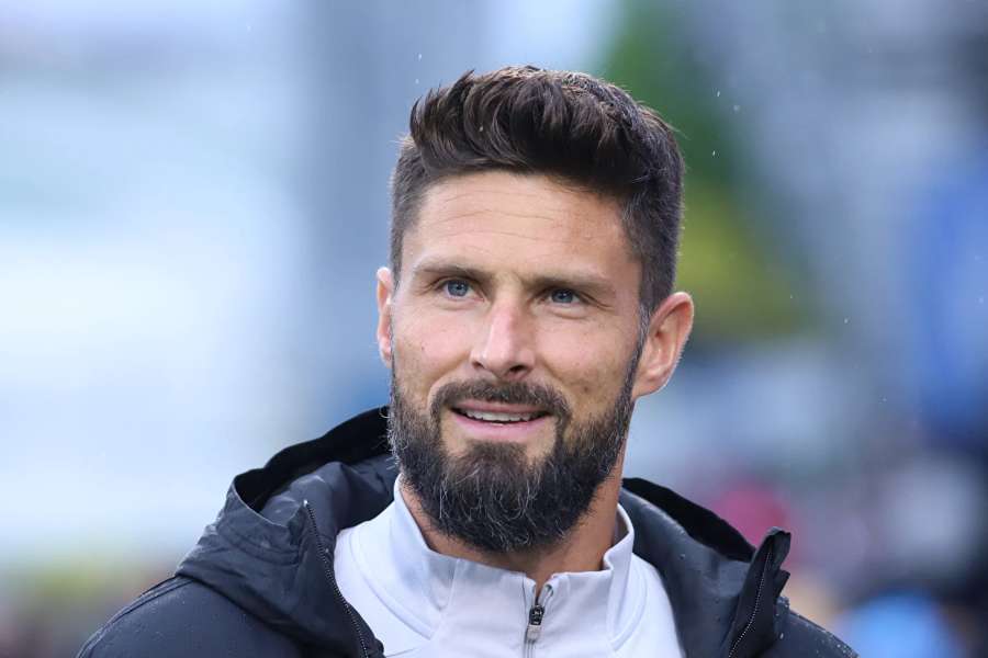 Olivier Giroud by se mohl vrátit do Francie.